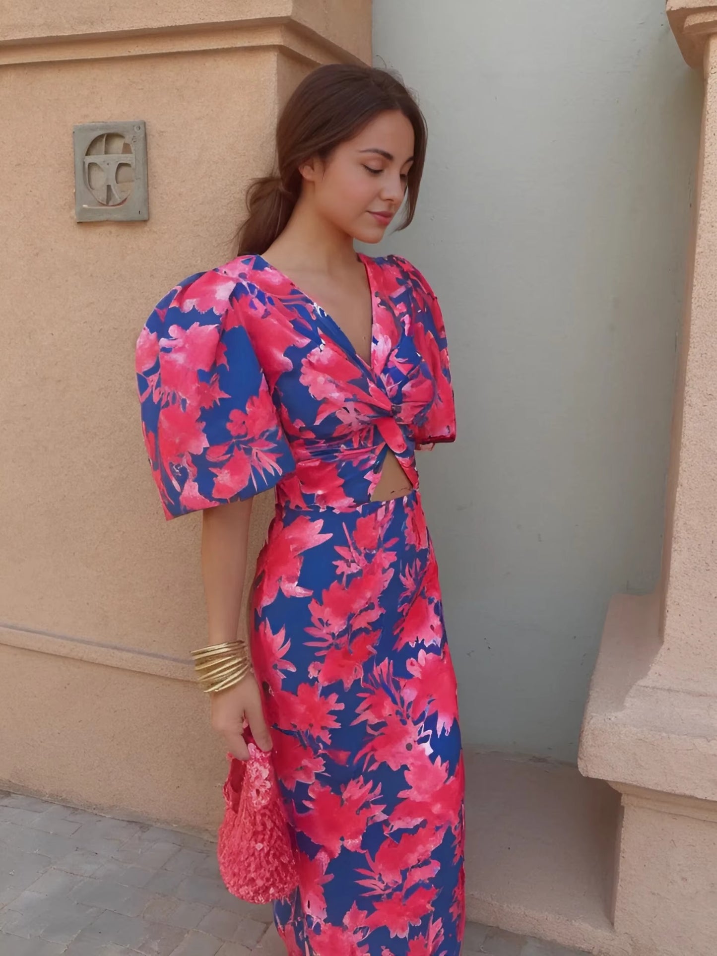 STEPHANY | Abito elegante con scollatura a V e maniche a sbuffo