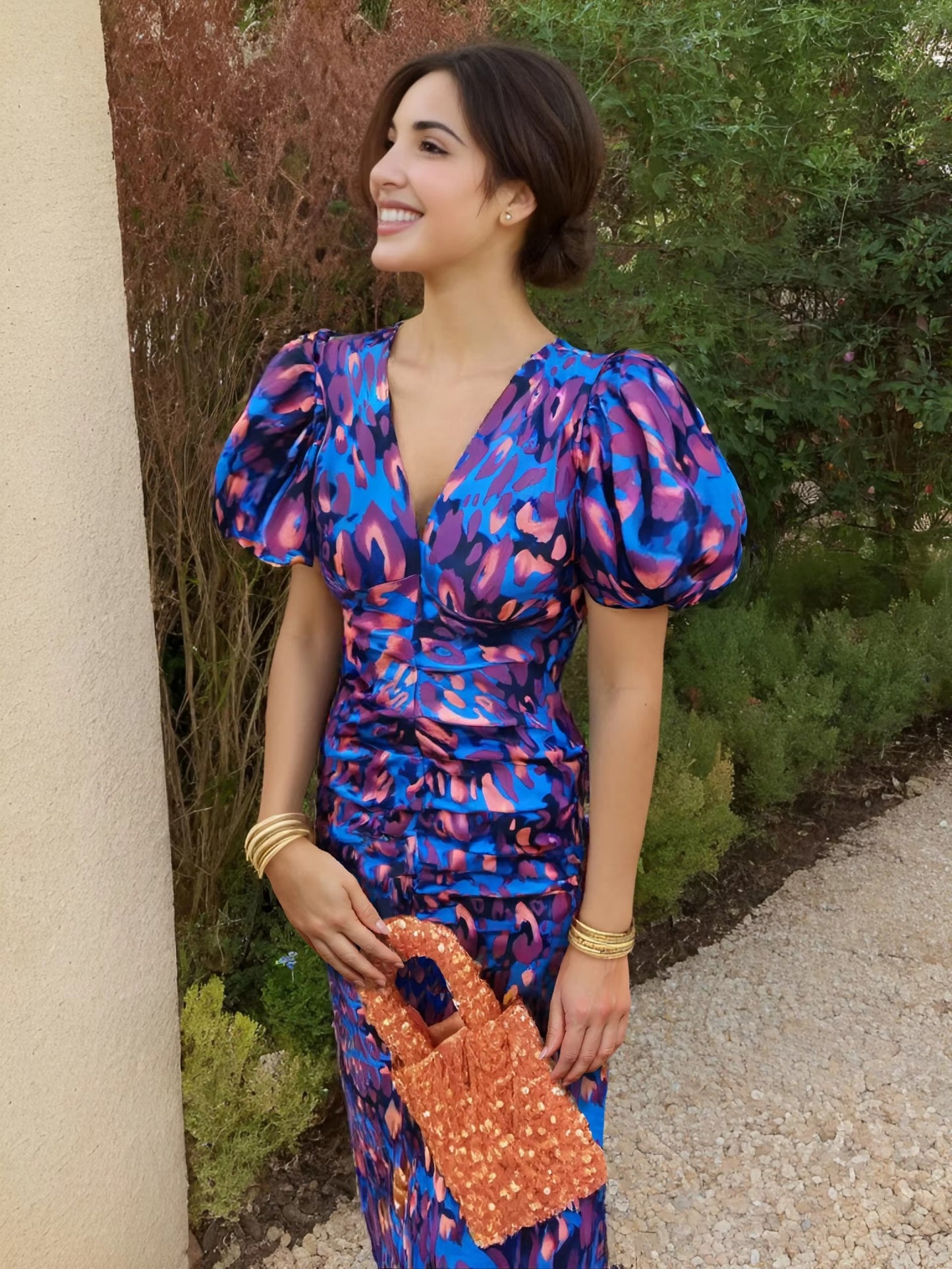 STEPHANY | Abito elegante con scollatura a V e maniche a sbuffo